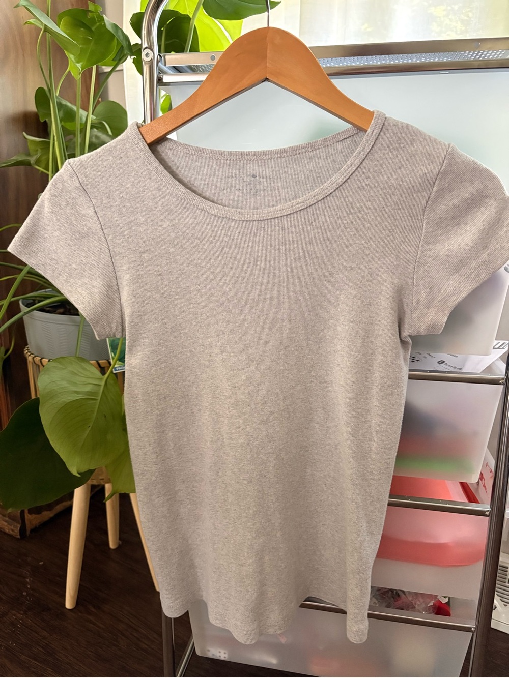 Brandy Melville Heather Light Gray Short Sleeve Tee